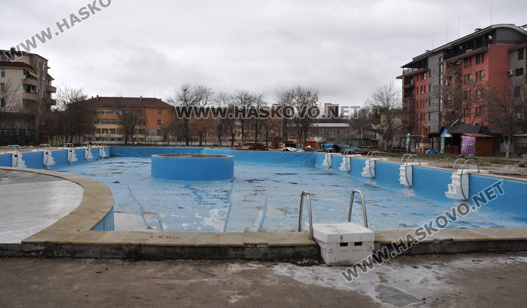 1 милион печалба от сделките с Лебеда, а Хасково без басейн 