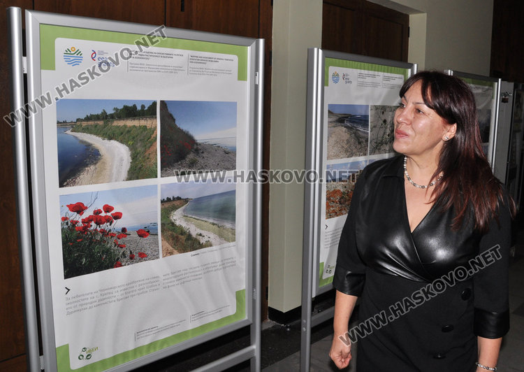 проф. Банчева е автор на част от снимките