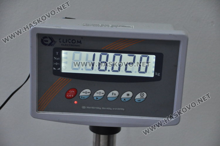 Търговци на дърва дерат по три кожи, цепениците кът в Хасково