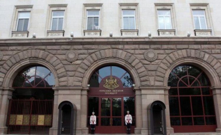 Президентството неправомерно иска лични данни