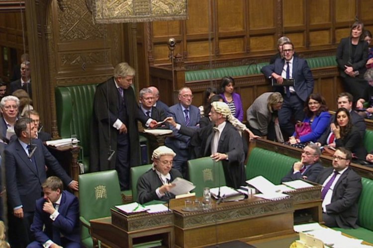 Британските депутати спряха ход на Шотландия против Брекзита