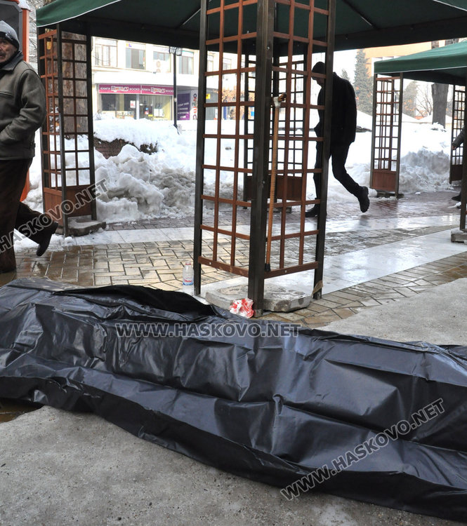 Възрастен мъж почина внезапно в центъра на Хасково