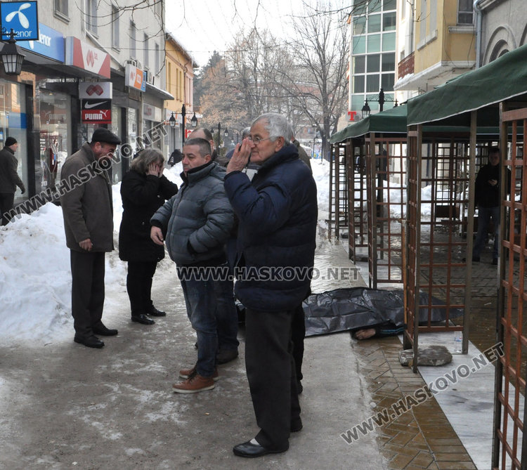 Възрастен мъж почина внезапно в центъра на Хасково