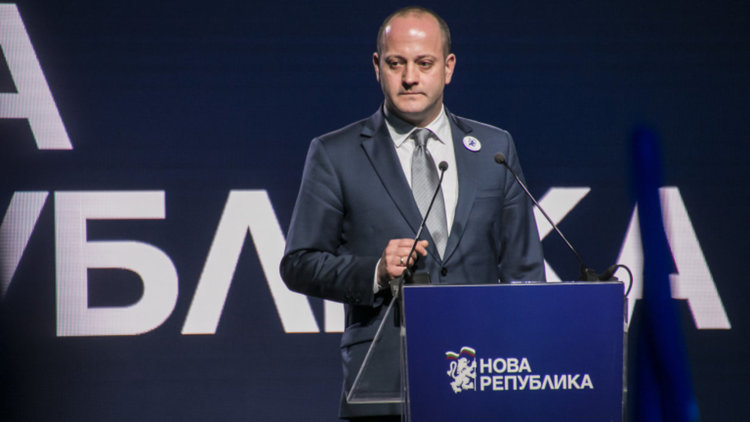 Р. Кънев очаква мафията в България да се изплаши от Нова Република