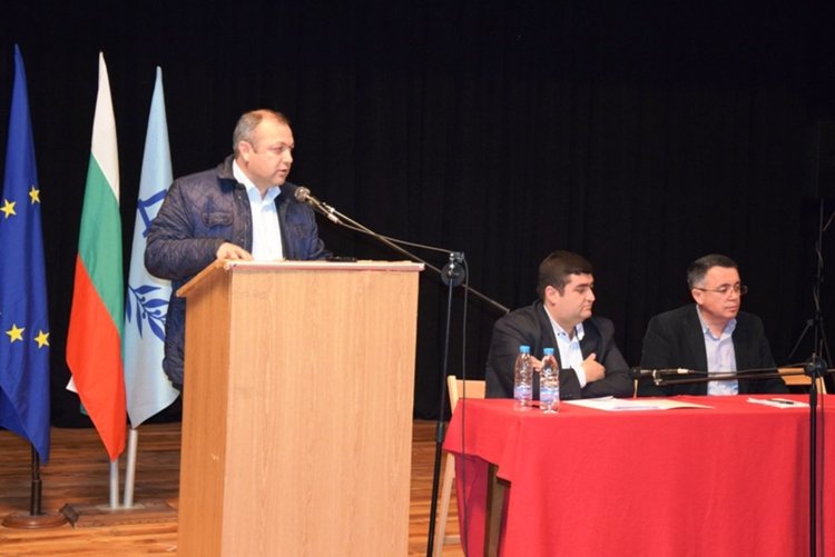 ДПС в Кърджали номинира за водачи на листата Ахмед Доган, Мустафа Карадайъ и Хасан Азис