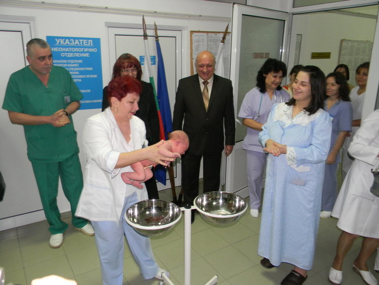 Само 58 бебета са проплакали от началото на годината в областта,в Кърджали искат пари за ин витро процедури  