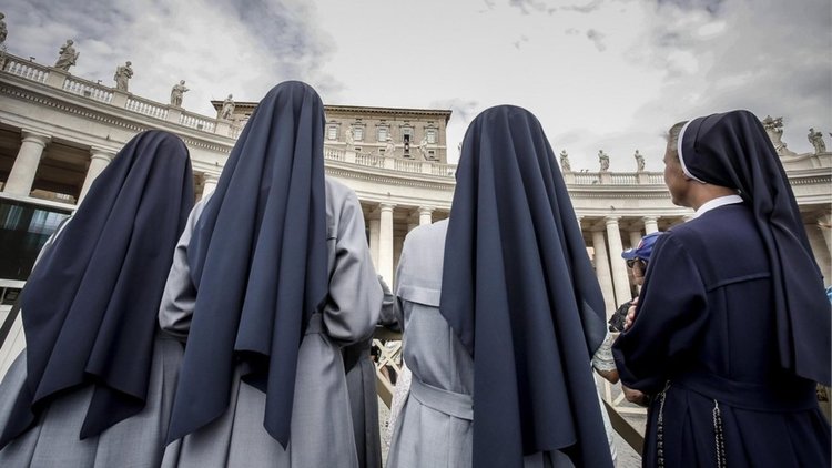 Монахини от Перу направиха рок група (видео)