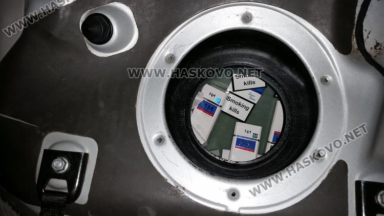 Цигарените контрабандисти възраждат Мерцедеса за нелегален пренос на стока