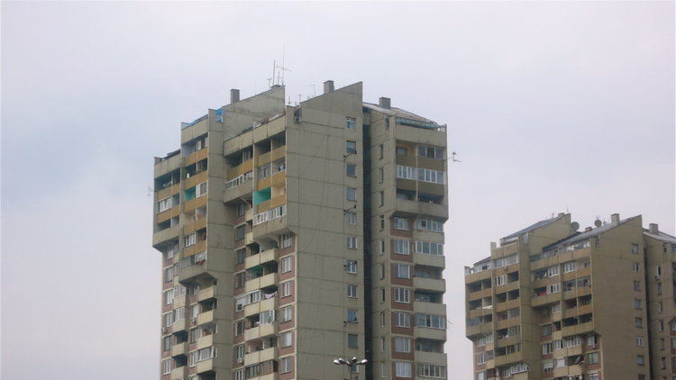 Възрастна жена опита да скочи от 9-тия етаж