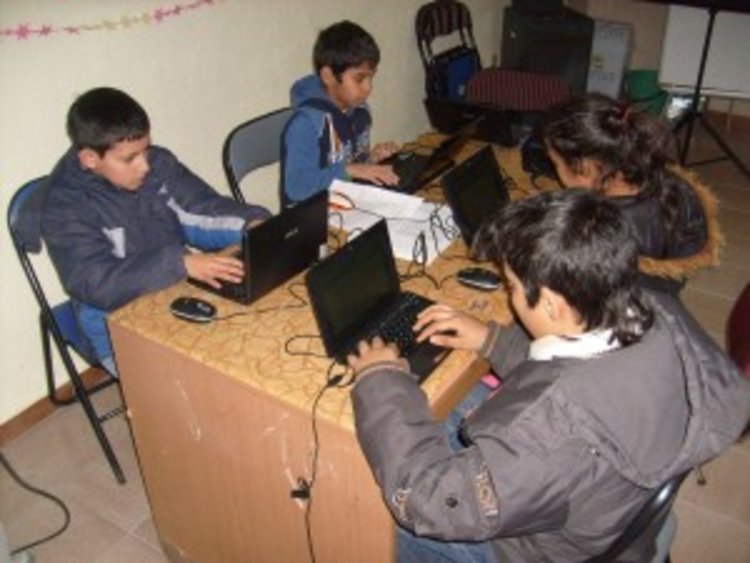 Месец на Америка в Кърджали: Георги Гачев напътства децата за безопасен интернет