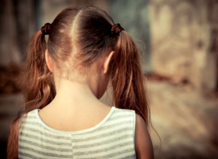 Приеха превантивна програма за закрила на децата от злоупотреба. Българчетата са насилвани най-вече в семейството