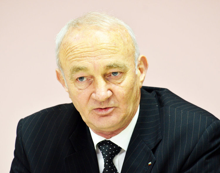 Областният управител Начо Ковачев: Ще поставя въпроса за уличното осветление пред кмета Хасан Азис