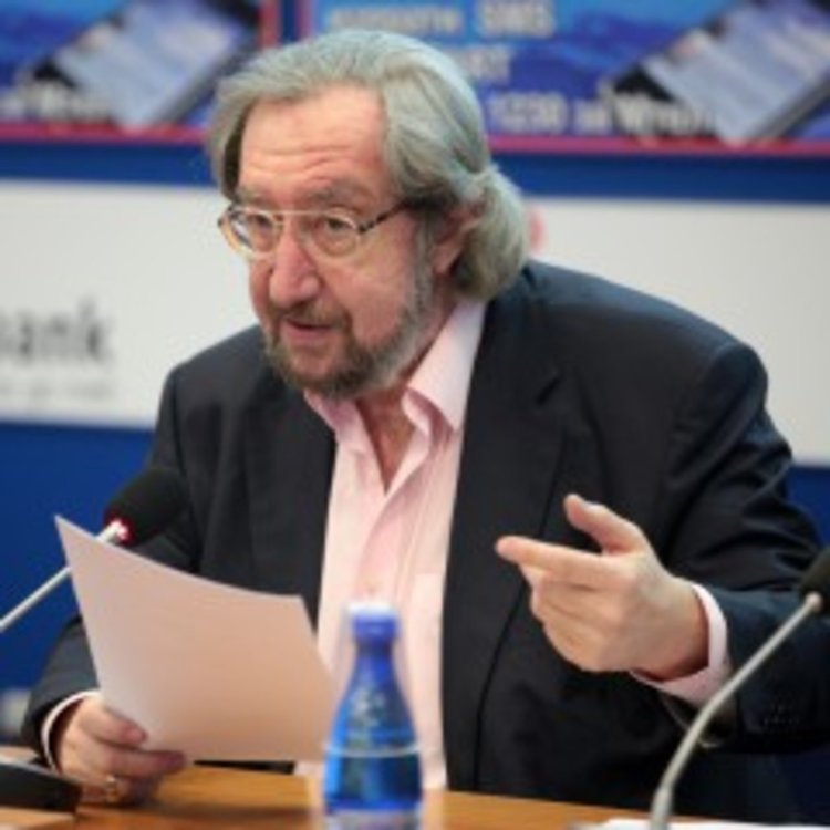 Проучване дава само 1,1% преднина на ГЕРБ пред БСП