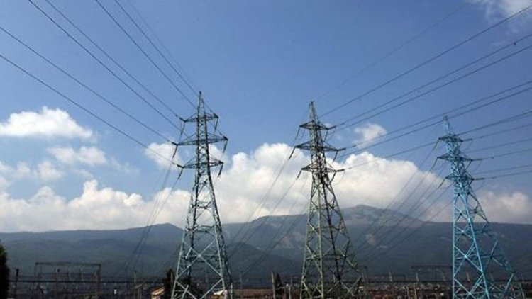 В полунощ бе възстановен износът на ток