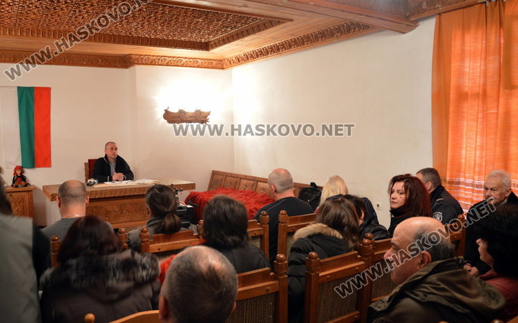 След общественото недоволство,придружено с готовност за крайни мерки,Агенцията за социално подпомагане момчетата към Пловдив