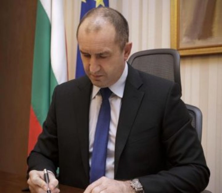 Президентът Радев си назначи петима съветници