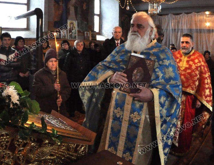 С мед и курбан почетоха Св.Харалампий в село Черногорово