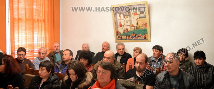 Обществения съвет на Широка лъка на събранието, което публично оповести, че не искат младежите в селото, но не защото са мюсюлмани или бежанци