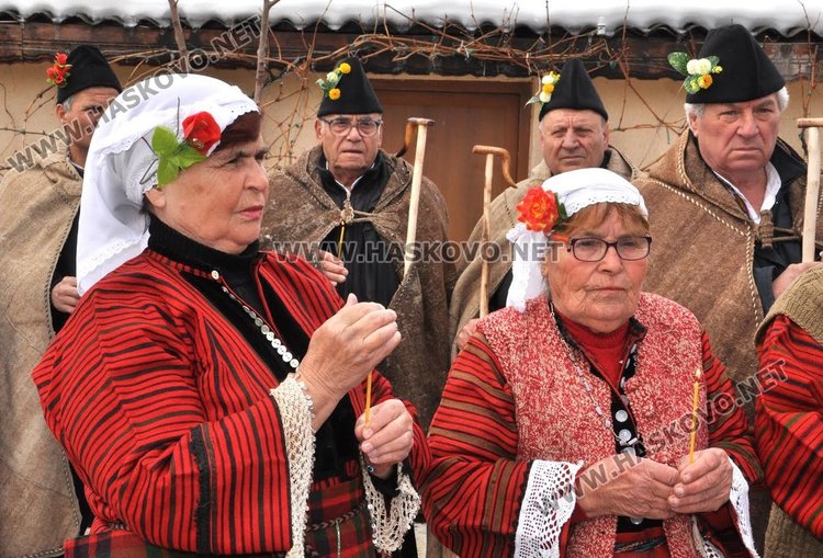 Трифон Зарезан в аванс отбелязаха днес в димитровградското село Добрич