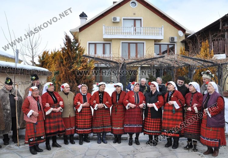 Трифон Зарезан в аванс отбелязаха днес в димитровградското село Добрич