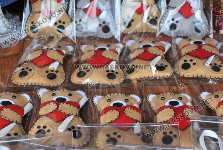 Сърца и послания със захар в шише хит за Свети Валентин