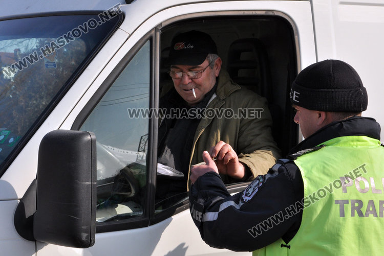 Трима изгърмяха в акцията на полицията, двама се разминаха на косъм
