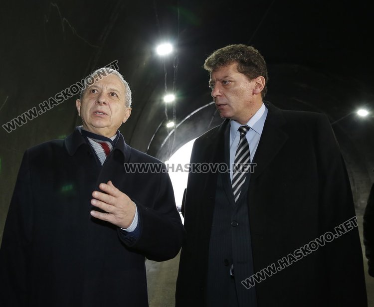 Пуснаха движението през „Ечемишка” след инцидента, Герджиков инспектира работата лично