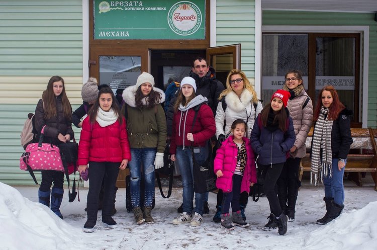 Млади фотографи от Димитровград снимаха красотата на Източните Родопи