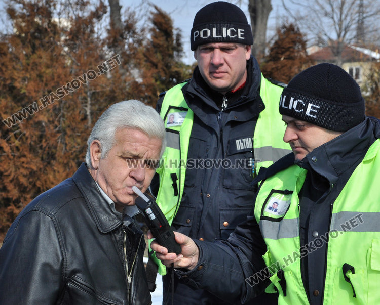 Трима изгърмяха в акцията на полицията, двама се разминаха на косъм