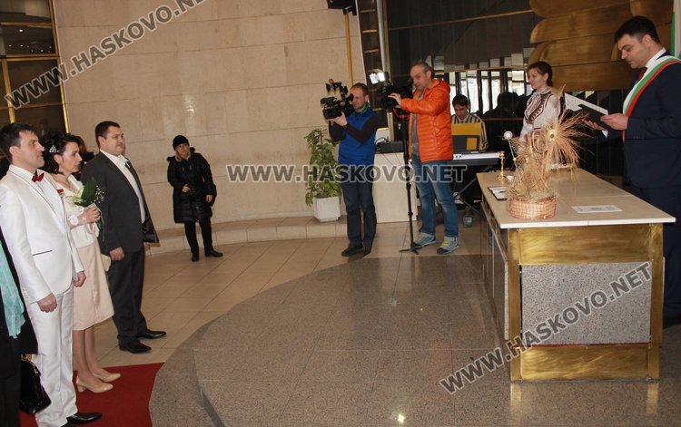 Влюбени двойки сключиха граждански брак на Св.Валентин 