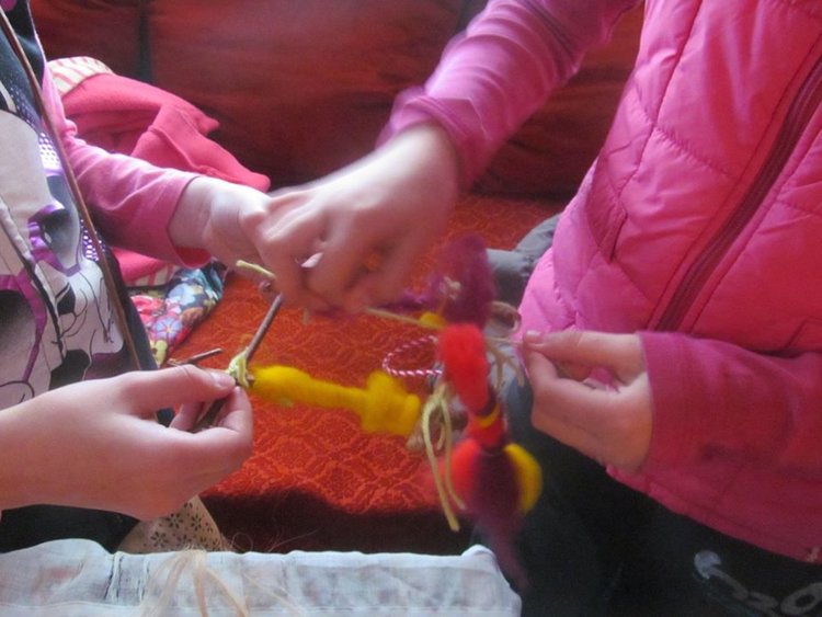 Измайстореното в работилницата ще бъде изложено на 21 февруари на благотворителен базар в Историческия музей.