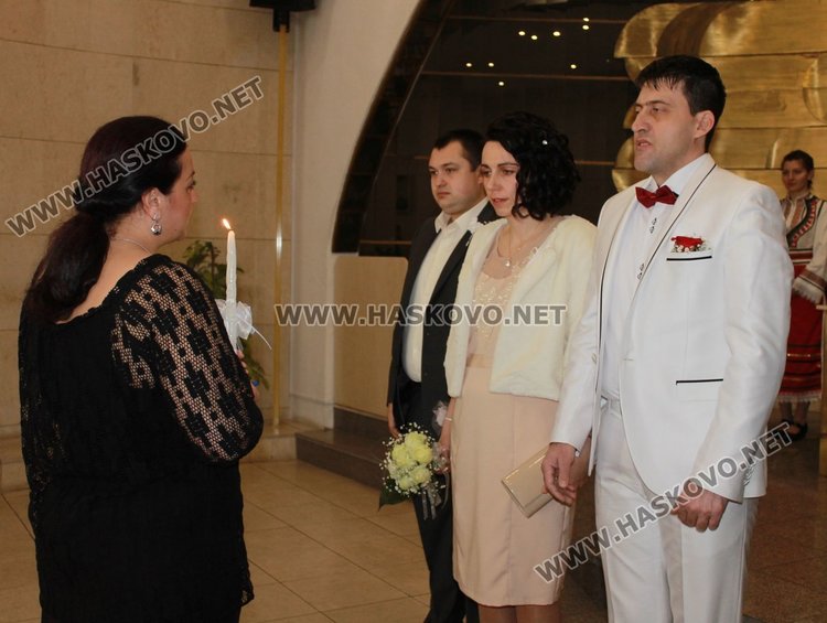 Влюбени двойки сключиха граждански брак на Св.Валентин 