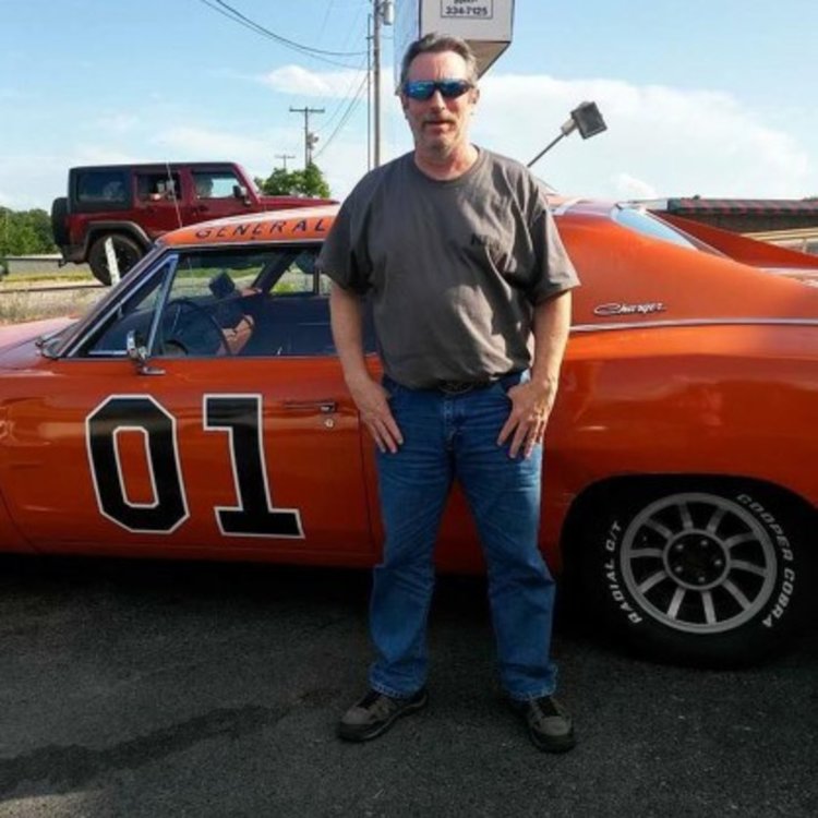 Босът на Ку-Клукс-Клан убит от жена си, искала развод