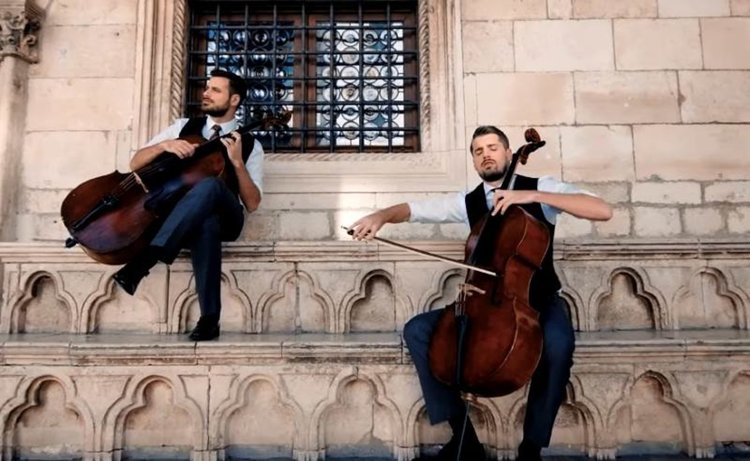 2Cellos - "Moon River" (видео)
