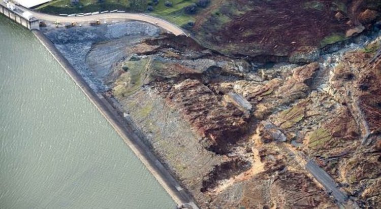 Язовир Оровил вече залива селища под стената (видео)