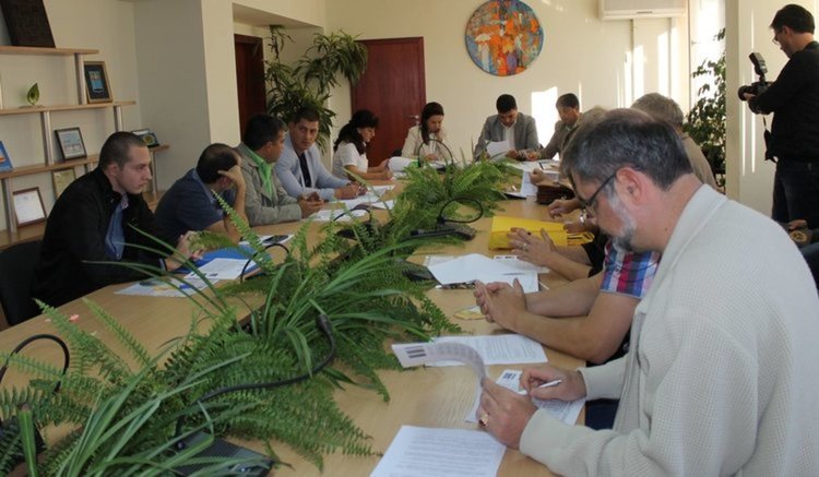 Консултации за определяне съставите на секционните избирателни комисии заради предстоящите парламентари избори ще се проведат днес, снимка - архив