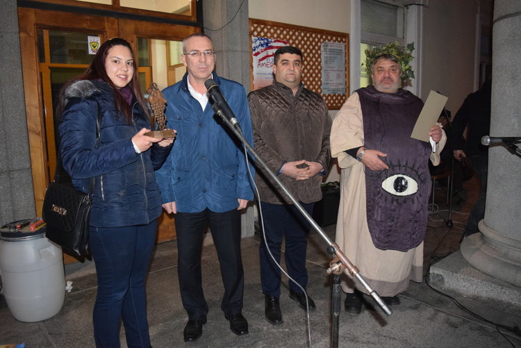 Награда за победителката