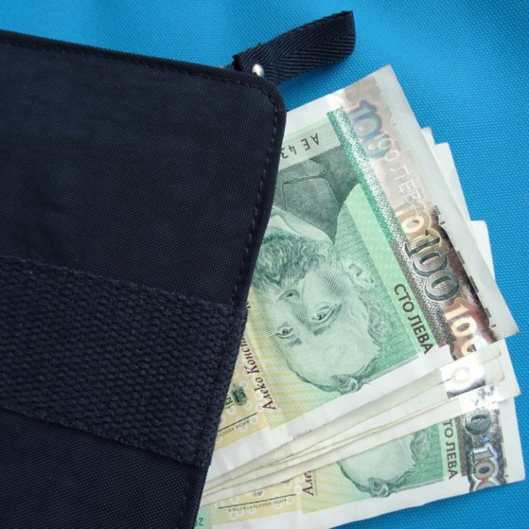 Мизерен хотел посреща гости въпреки забрана от властите