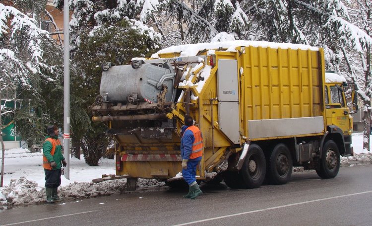 По-късно стана ясно, че глоба ще бъде наложена на "Нео Титан" и за сметосъбирането 