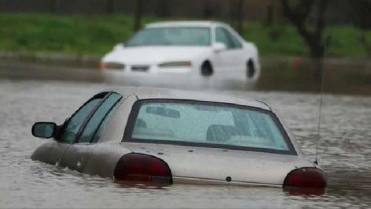 Язовир Оровил вече залива селища под стената (видео)