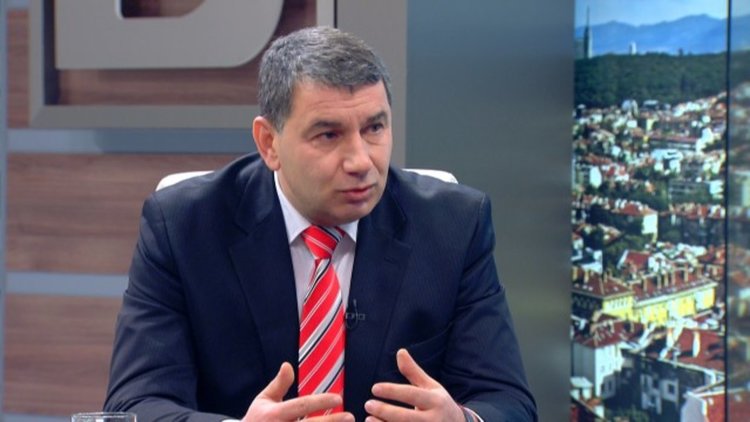 Димитър Байрактаров: Отново напълниха листата с компрометирани хора и анонимници