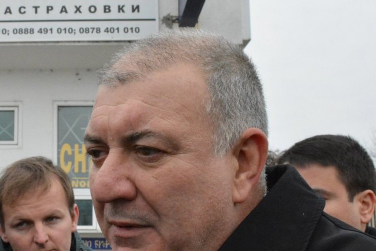 Министър Узунов отрече конфликт с главния секретар на МВР