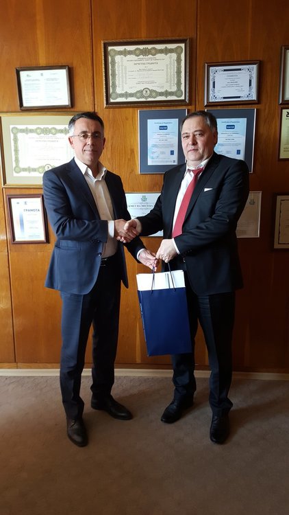 Община и университет се договориха за обучение на кадри и общи проекти