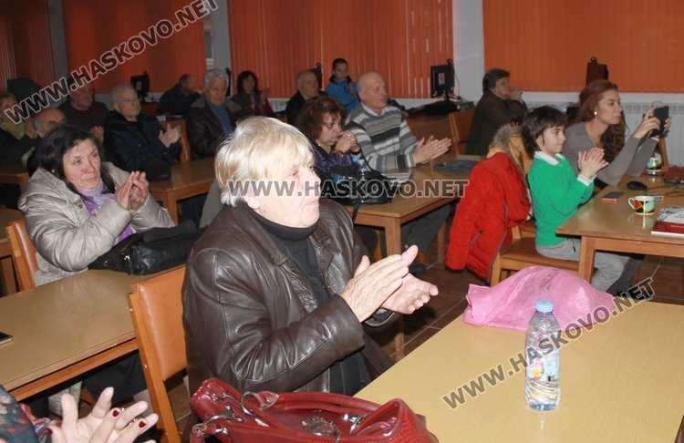 Спектакъл за любовта представи в Димитровград Йордан Пеев