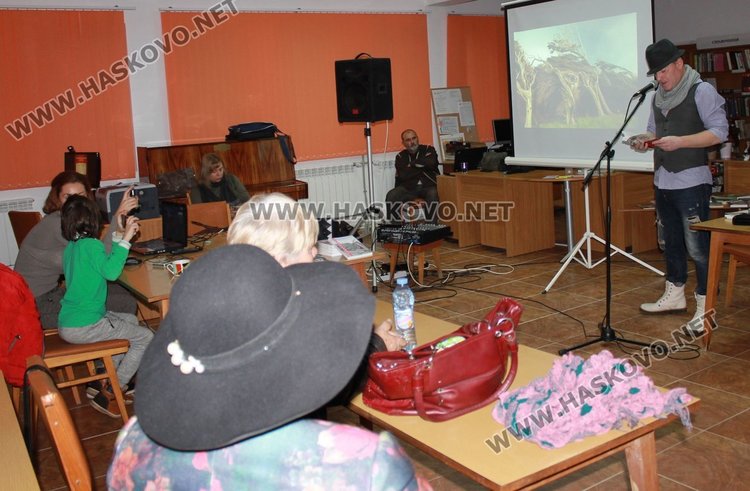 Градска библиотека "П.Пенев" приюти желаещите да видят спектакъла