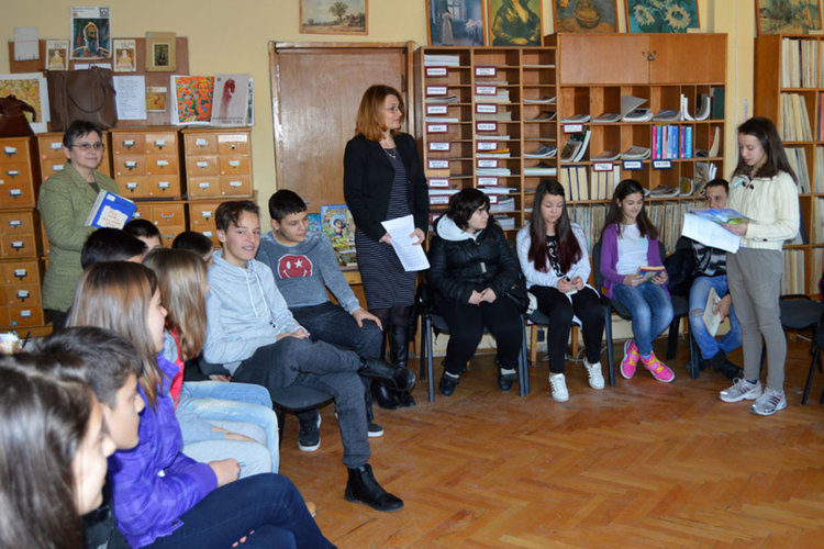 В Кърджали те посрещат  според обувките,изпращат те според четенето