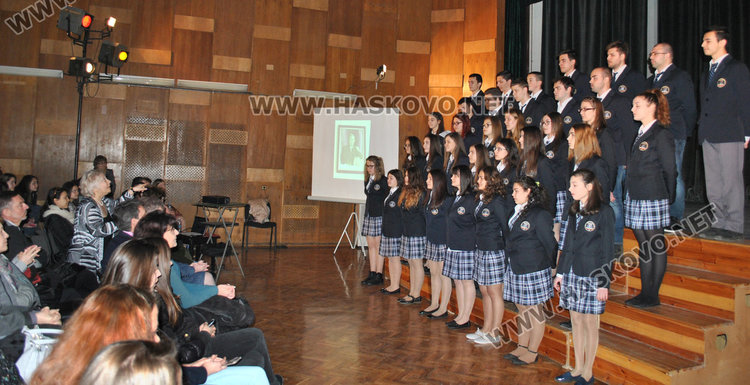 Бъдеща журналистка е Ученик на годината в Езиковата