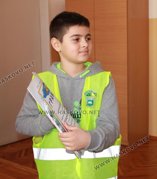 Доброволците от Детското полицейско управление участваха в конкурс за рисунка