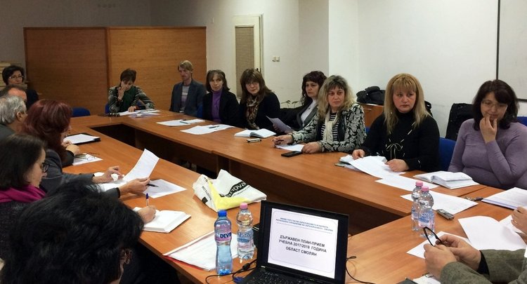 42 профилирани и професионални паралелки утвърди комисията за училищата в Смолян и областта