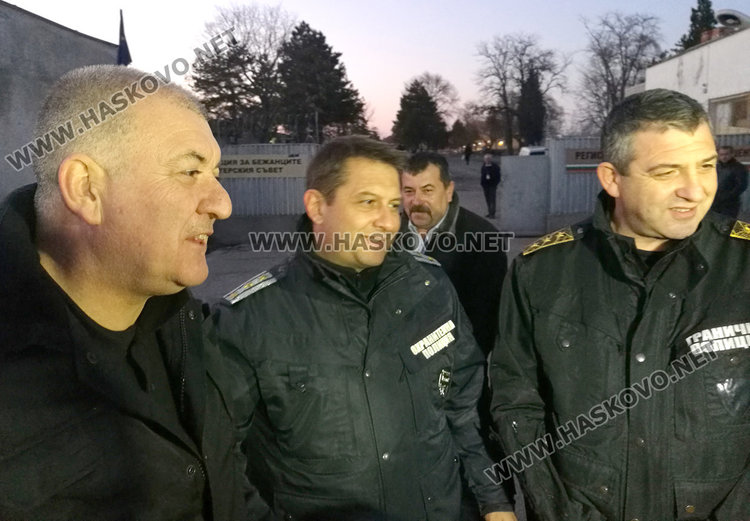 Главсекът на МВР: Стотици бунтовни мигранти в Харманли са изведени от страната